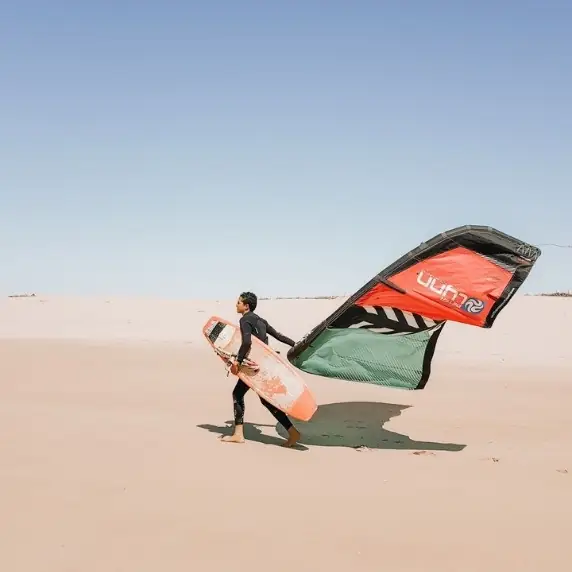 Kitesurfing